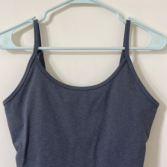 Everlane Perform Dark Grey Cami Cropped Tank Top Size Medium - Picture 4 of 8